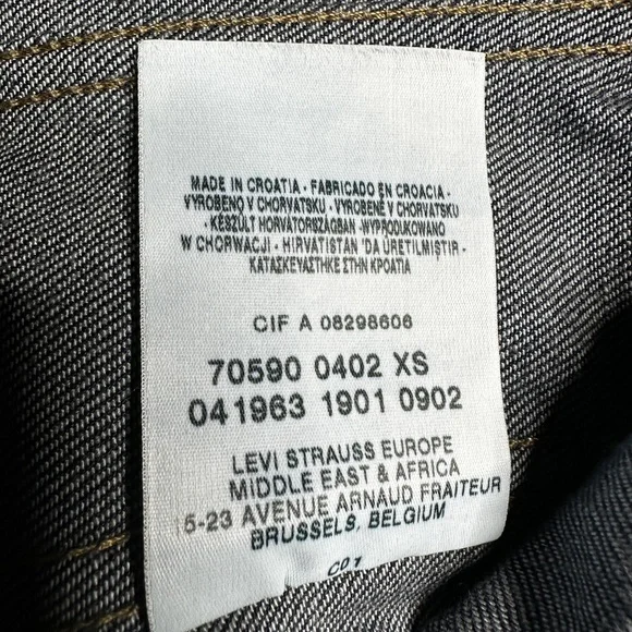 Levi's girls Blue Denim Jacket - Picture 2 of 6